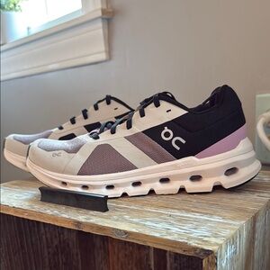 On Running White and Purple Sneakers worn once!